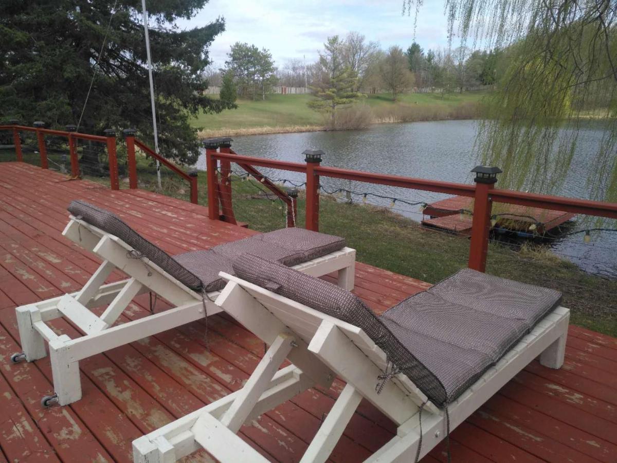 Lakeside Private Suite-Queen Bed Room Tottenham Екстериор снимка